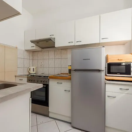 Apartment Ivancevic Vir